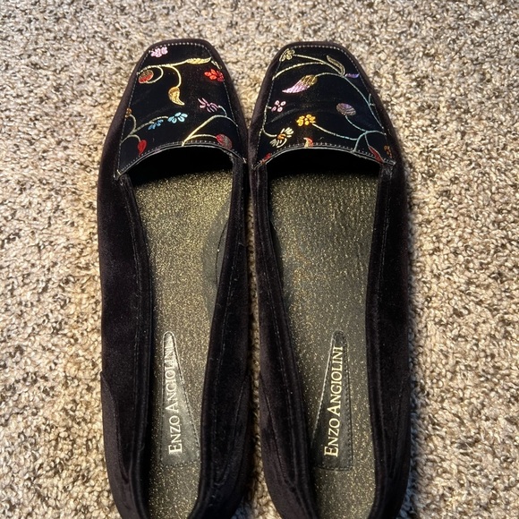 Enzo Angiolini Velvet Black Floral Embroidered Loafers | Women’s size 10 - Picture 2 of 4